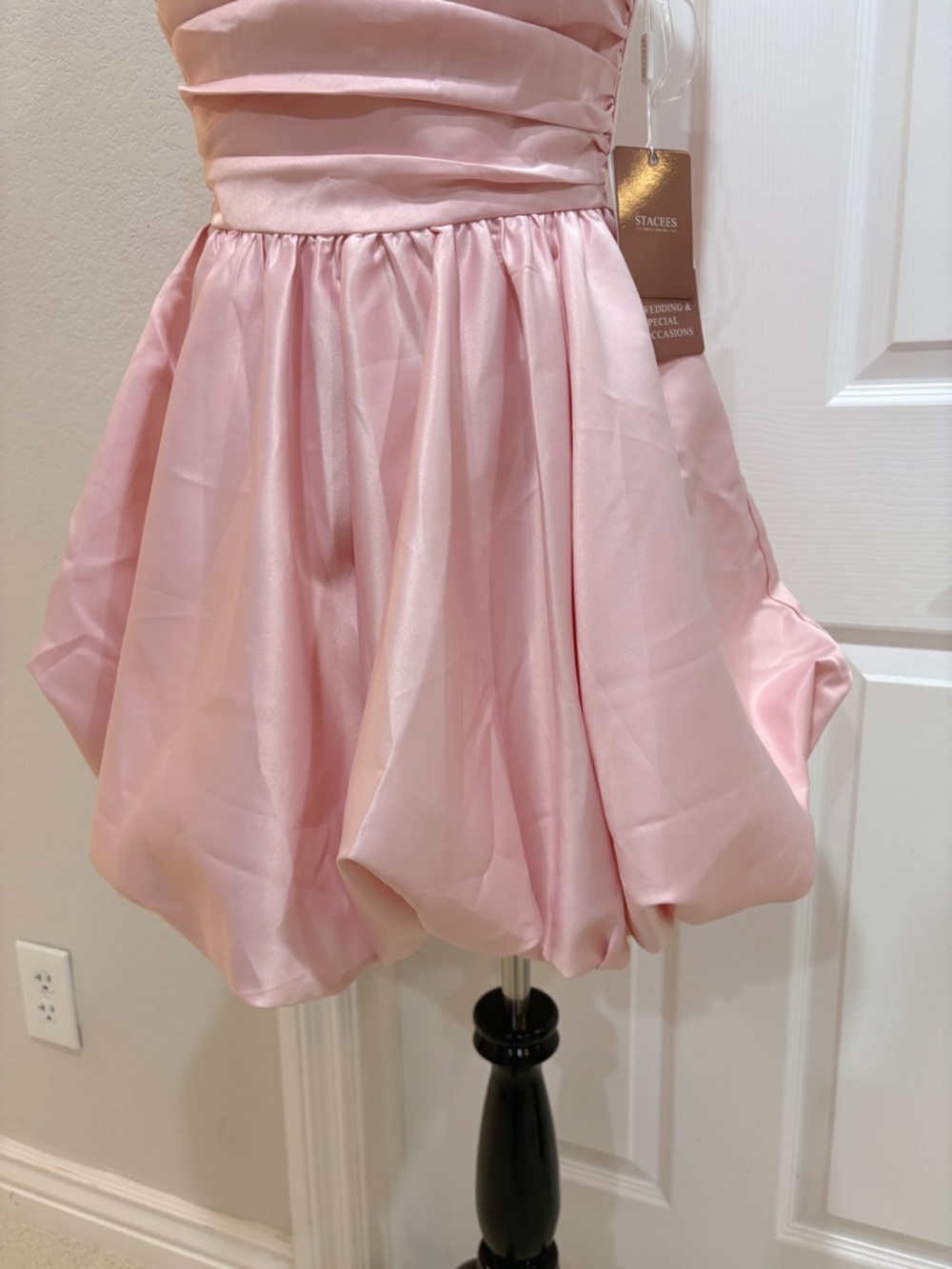 NWT Stacees A-Line Strapless Bubble Homecoming Dress with Pleats Size 2 - Picture 4 of 11